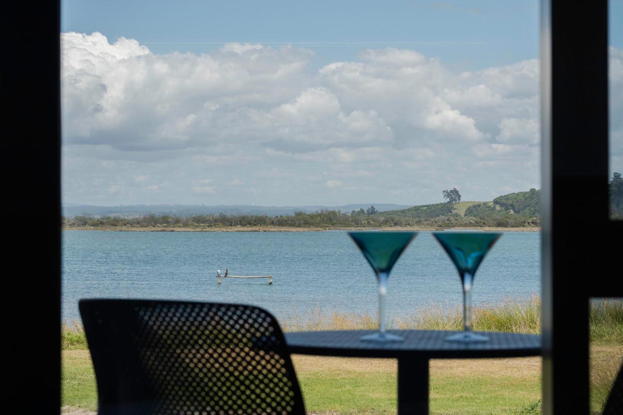Pukehina Estuary Sunset Views Townhouse & Studio Exterior photo
